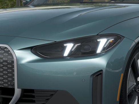 New 2025 BMW i4 eDrive40 image 6