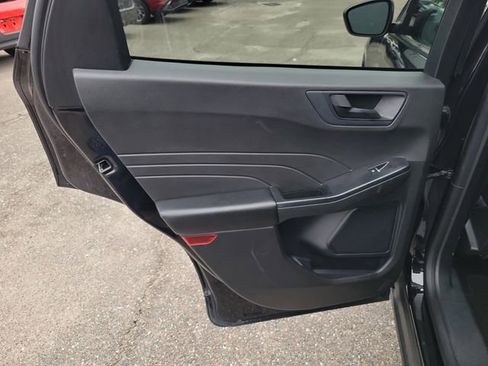 Used 2024 Ford Escape Active AWD/4WD image 30