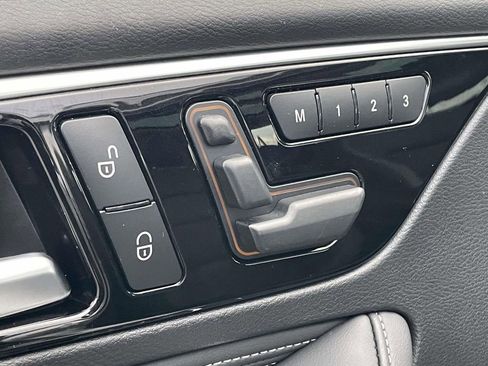 Used 2019 INFINITI QX30 Premium w/ Navigation Package image 7