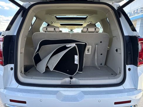 Used 2023 GMC Acadia Denali w/ Denali Ultimate Package image 27