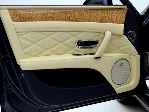 Used 2015 Bentley Flying Spur V8 AWD/4WD image 32