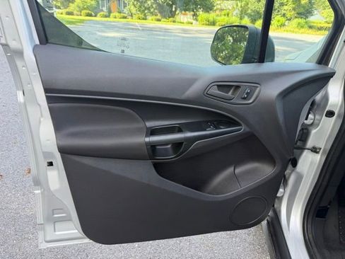 Used 2018 Ford Transit Connect XL FWD image 12