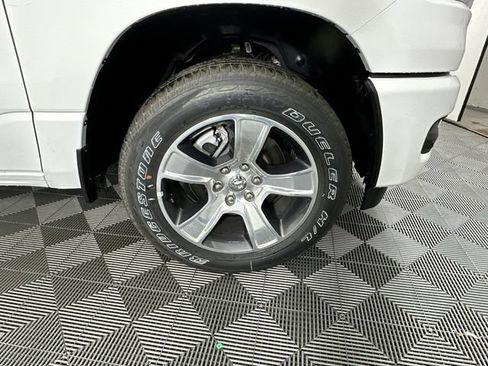 New 2026 RAM 1500 Express AWD/4WD image 4
