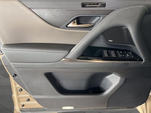 Certified 2025 Lexus LX 700h Overtrail AWD/4WD image 8