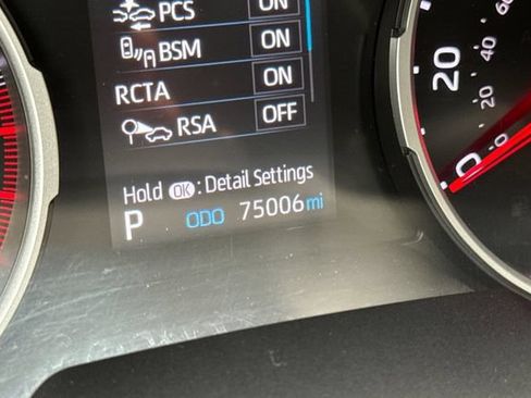 Used 2021 Toyota RAV4 LE AWD/4WD image 40