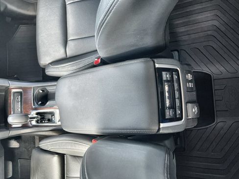 Certified 2023 Subaru Ascent Touring AWD/4WD image 25
