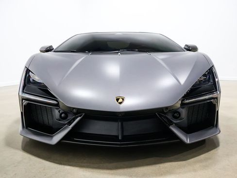 Used 2025 Lamborghini Revuelto image 25