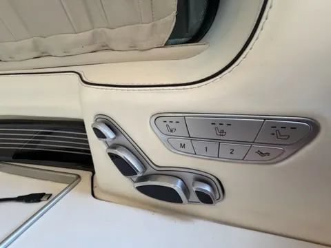 Used 2021 Mercedes-Benz Metris Passenger w/ Premium Safety Package image 57