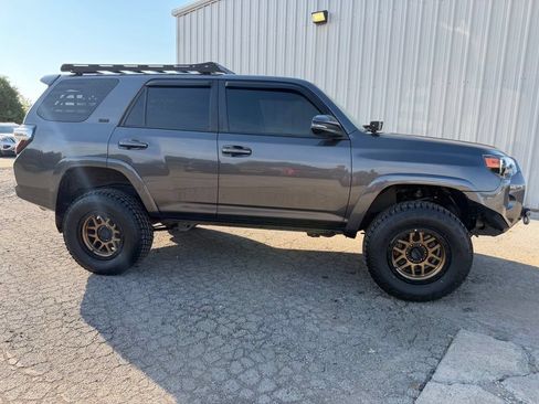 Used 2019 Toyota 4Runner SR5 Premium AWD/4WD image 4