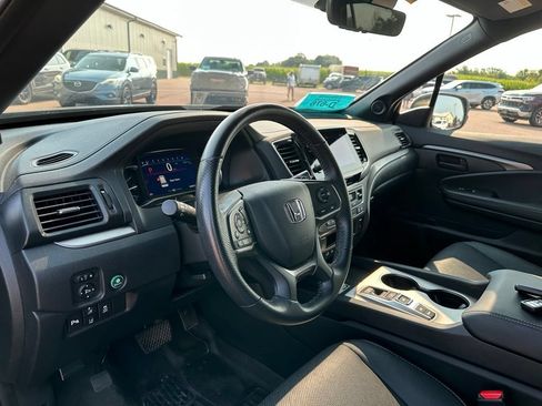 Used 2024 Honda Passport EX-L image 12