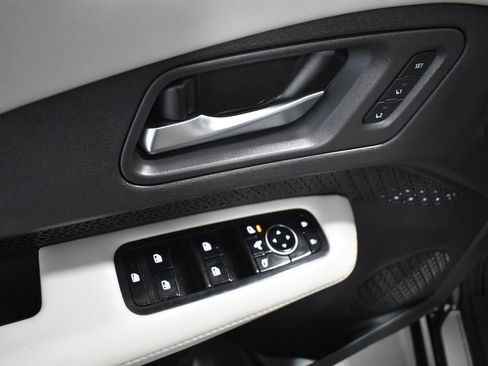 Certified 2023 Nissan Ariya AWD image 16