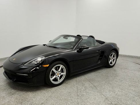 Used 2019 Porsche 718 Boxster image 9