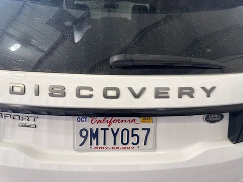 Used 2018 Land Rover Discovery Sport HSE AWD/4WD image 12