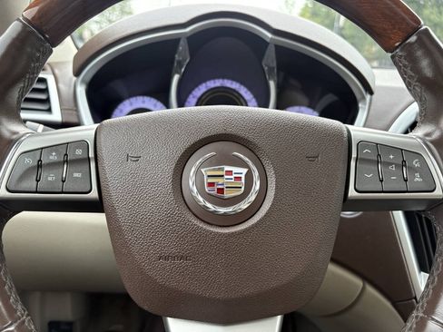 Used 2011 Cadillac SRX Luxury FWD image 10