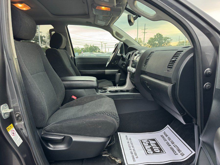 Used 2012 Toyota Tundra 4x4 CrewMax image 18