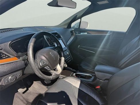 Used 2019 Lincoln MKC Select w/ Select Plus Package image 12
