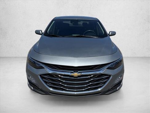 Used 2025 Chevrolet Malibu LT FWD image 2