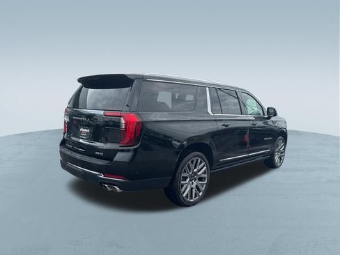 New 2026 GMC Yukon XL Denali Ultimate AWD/4WD image 9