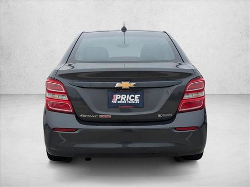 Used 2017 Chevrolet Sonic Premier image 7