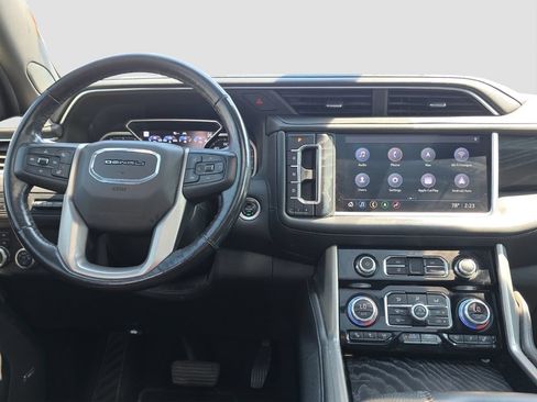 Used 2021 GMC Yukon Denali w/ Denali Premium Package AWD/4WD image 13
