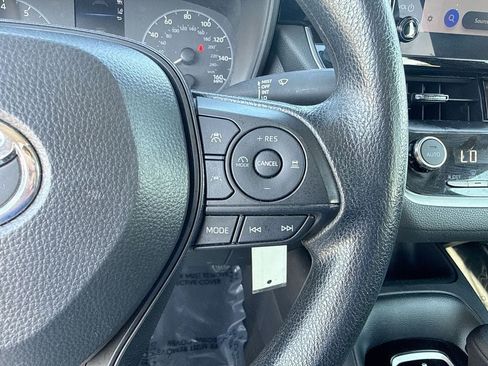 Used 2024 Toyota Corolla LE FWD image 9