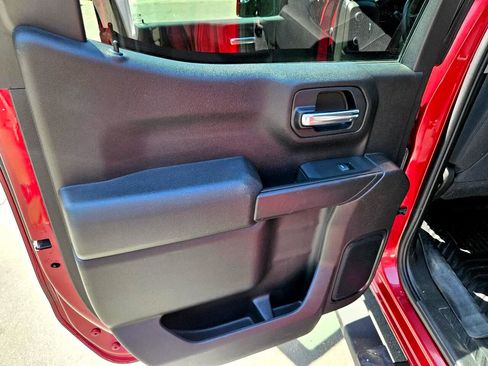 Used 2020 Chevrolet Silverado 1500 Custom w/ Custom Value Package image 20