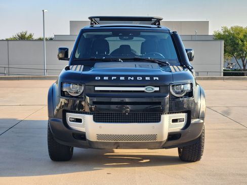 Certified 2022 Land Rover Defender 110 SE AWD/4WD image 2