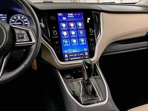 Used 2020 Subaru Outback Premium image 6