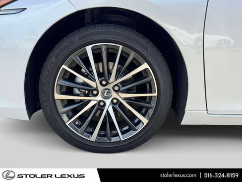 Used 2024 Lexus ES 350 w/ Premium Package FWD image 11