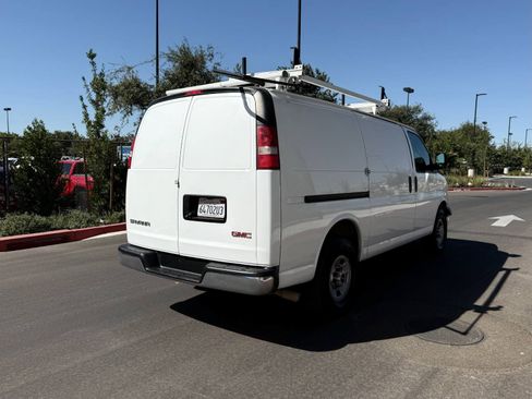 Used 2017 GMC Savana 2500 RWD image 7