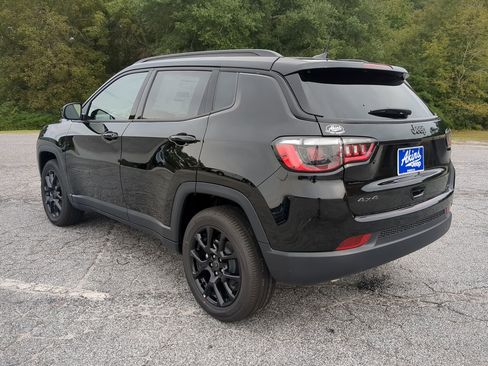 New 2026 Jeep Compass Latitude image 5
