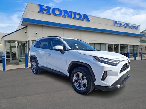 Used 2024 Toyota RAV4 XLE image 3