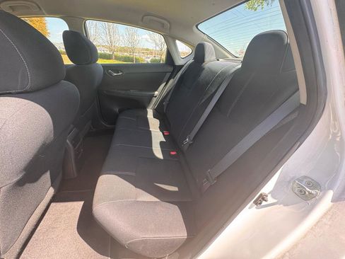 Used 2016 Nissan Sentra S image 17