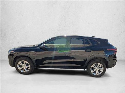 Used 2024 Chevrolet Trax LS w/ Driver Confidence Package image 8