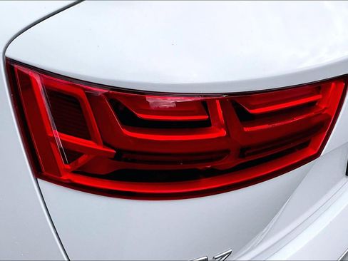 Used 2017 Audi Q7 3.0T Premium Plus w/ Premium Plus Package image 28