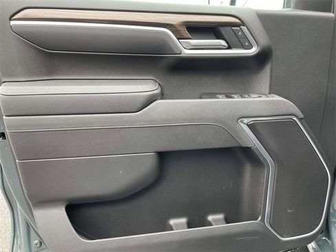 Used 2025 Chevrolet Silverado 1500 LT image 16