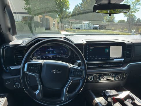 Used 2022 Chevrolet Silverado 1500 RST AWD/4WD image 29