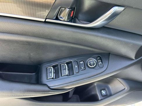 Used 2021 Honda Accord Sport image 17