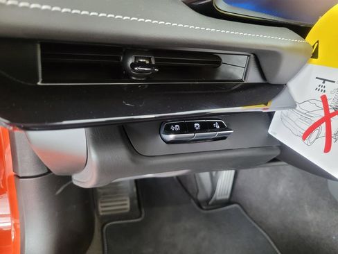 New 2026 Chevrolet Corvette Stingray Premium Conv w/ Z51 Performance Package image 18