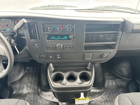 New 2026 GMC Savana 2500 Extended RWD image 17