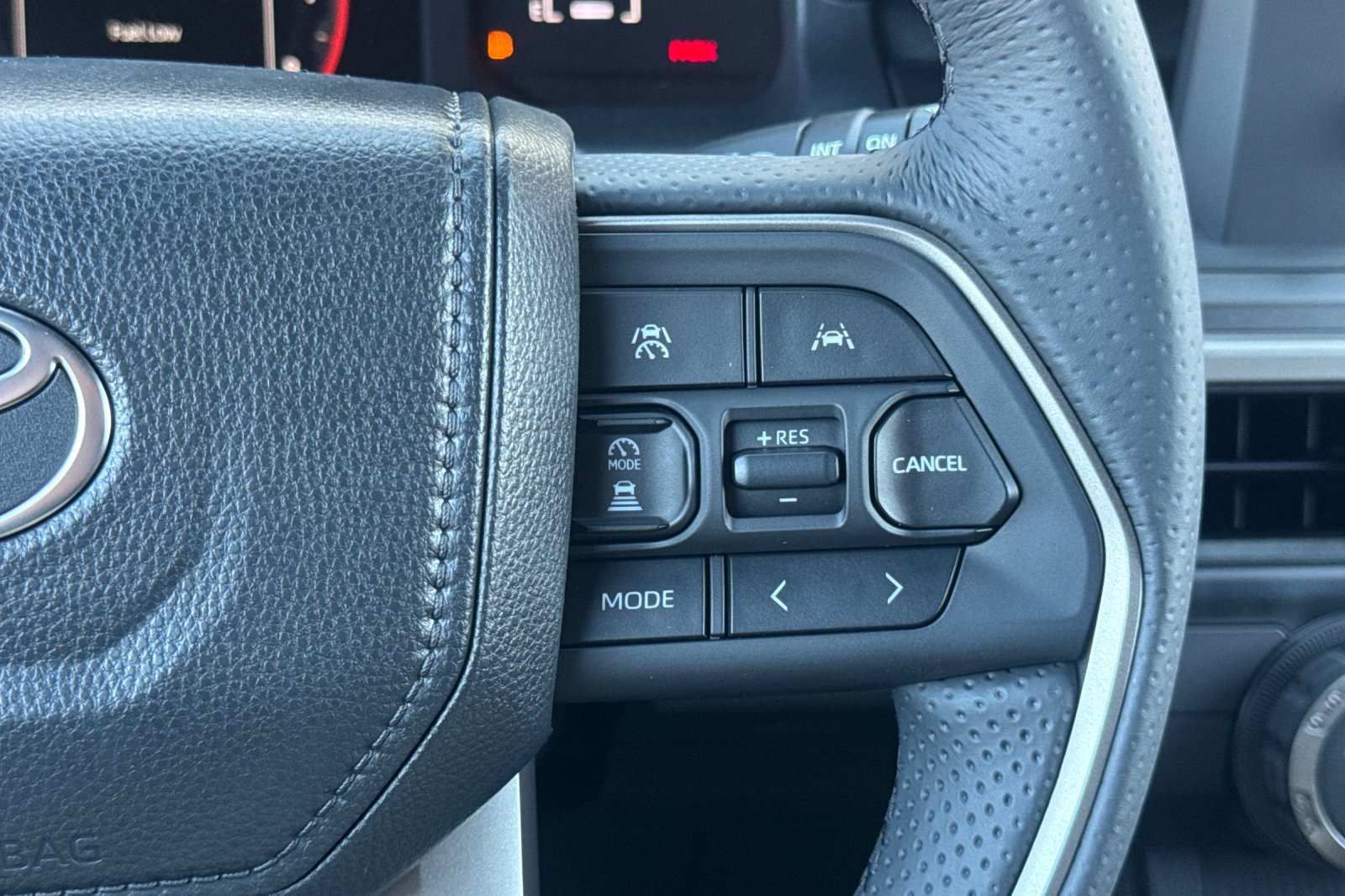 New 2026 Toyota 4Runner SR5 AWD/4WD image 27