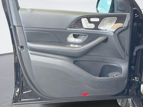 Used 2022 Mercedes-Benz GLS 450 4MATIC image 18