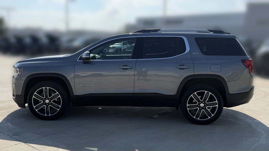 Used 2022 GMC Acadia SLT w/ Technology Package FWD image 2