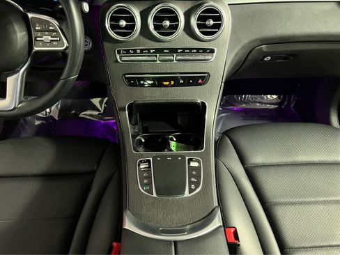Used 2022 Mercedes-Benz GLC 300 4MATIC image 12