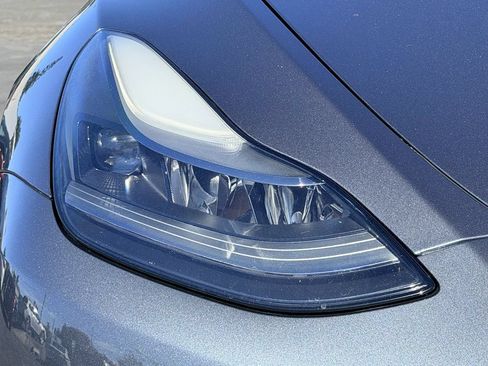 Used 2022 Tesla Model Y Performance AWD/4WD image 9