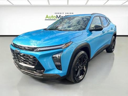 Used 2025 Chevrolet Trax ACTIV w/ Driver Confidence Package image 3