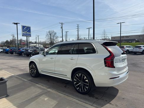 Used 2025 Volvo XC90 B6 Ultra image 5