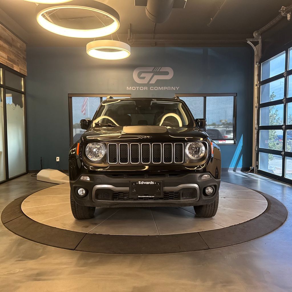 Used 2023 Jeep Renegade Latitude AWD/4WD image 9