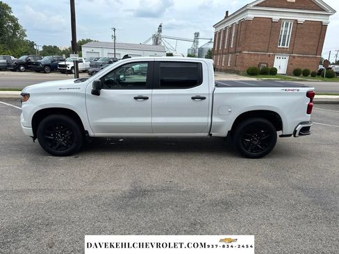 Used 2022 Chevrolet Silverado 1500 Custom AWD/4WD image 2