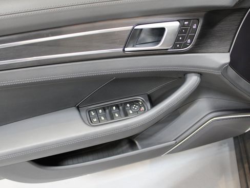 Certified 2023 Porsche Panamera 4 w/ Premium Package image 27